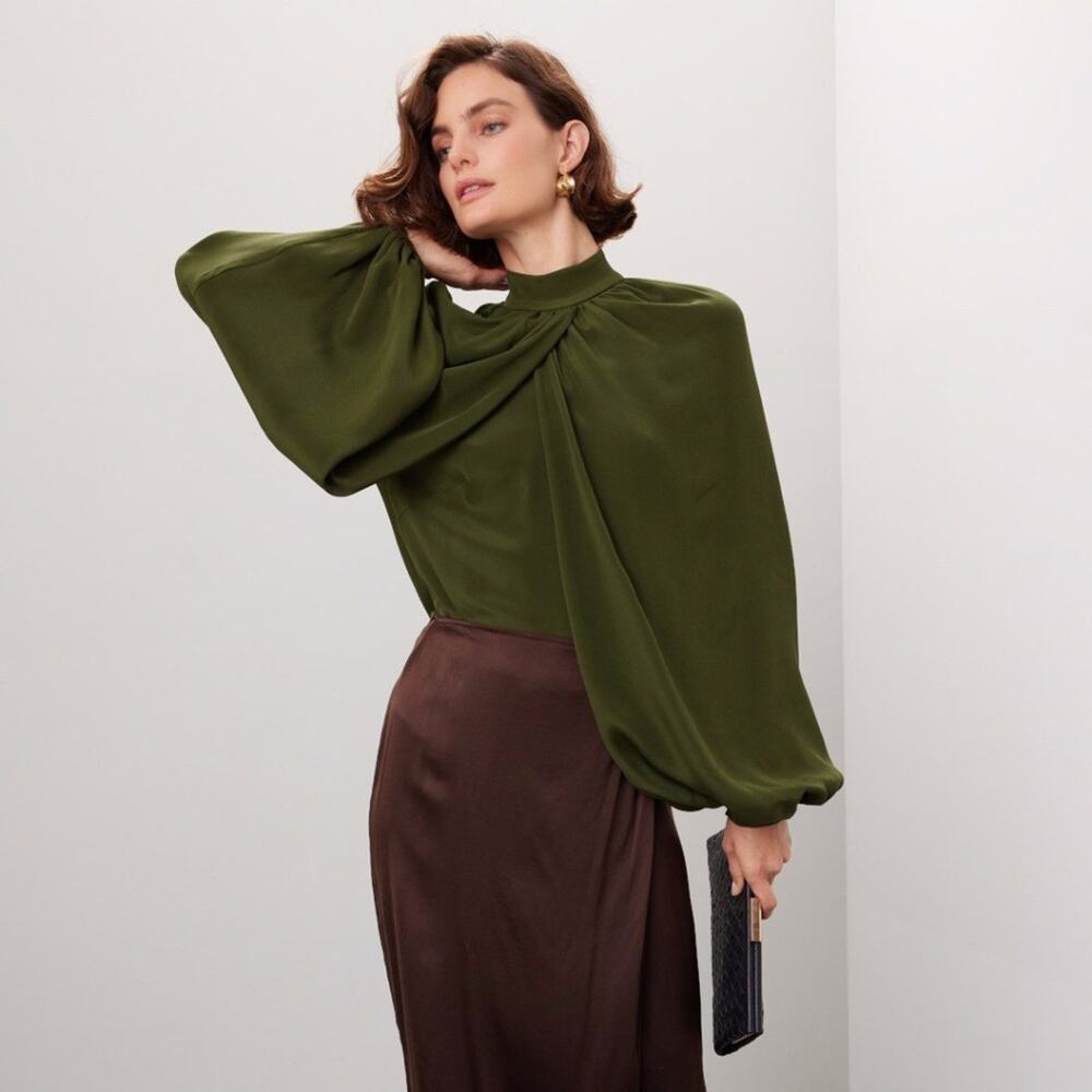 CO Satin Parachute Long Sleeves Wrap top green (flawed) - XS